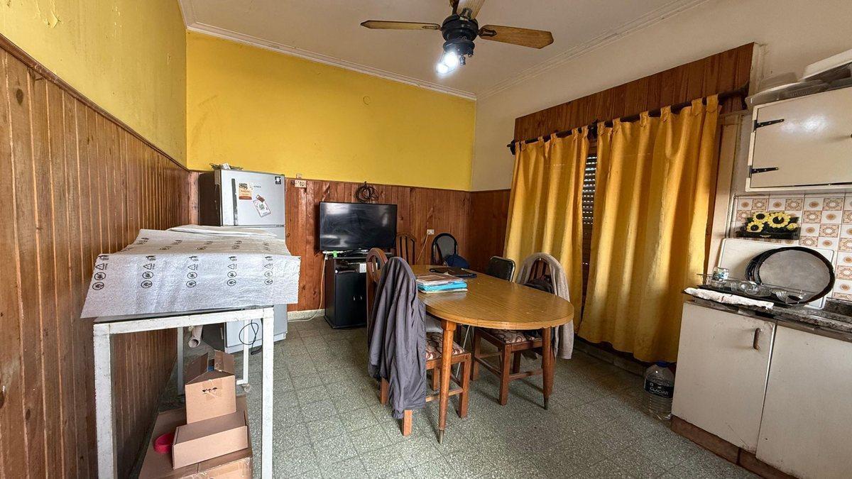 Foto de DOS CASAS A REFACCIONAR, imagen 2