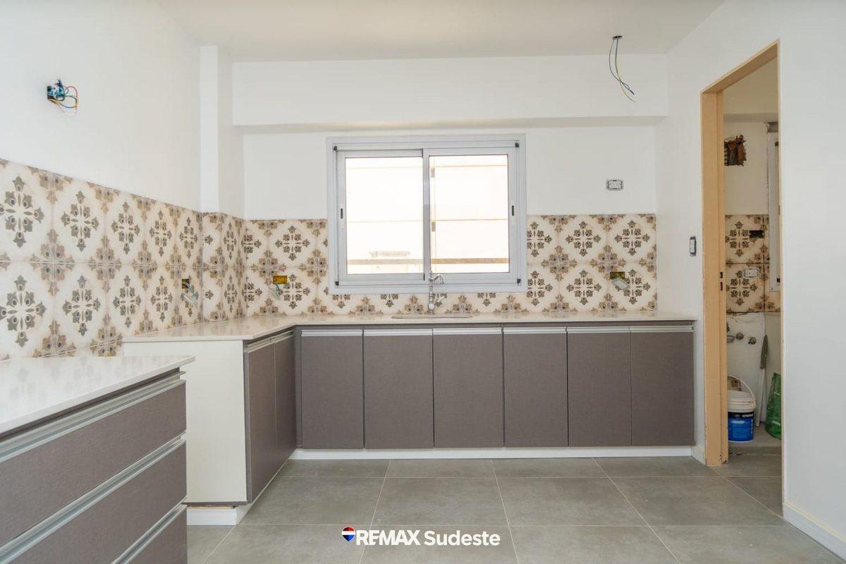 Foto de VENTA PISO CENTRICO 100% RENOVADO, imagen 3