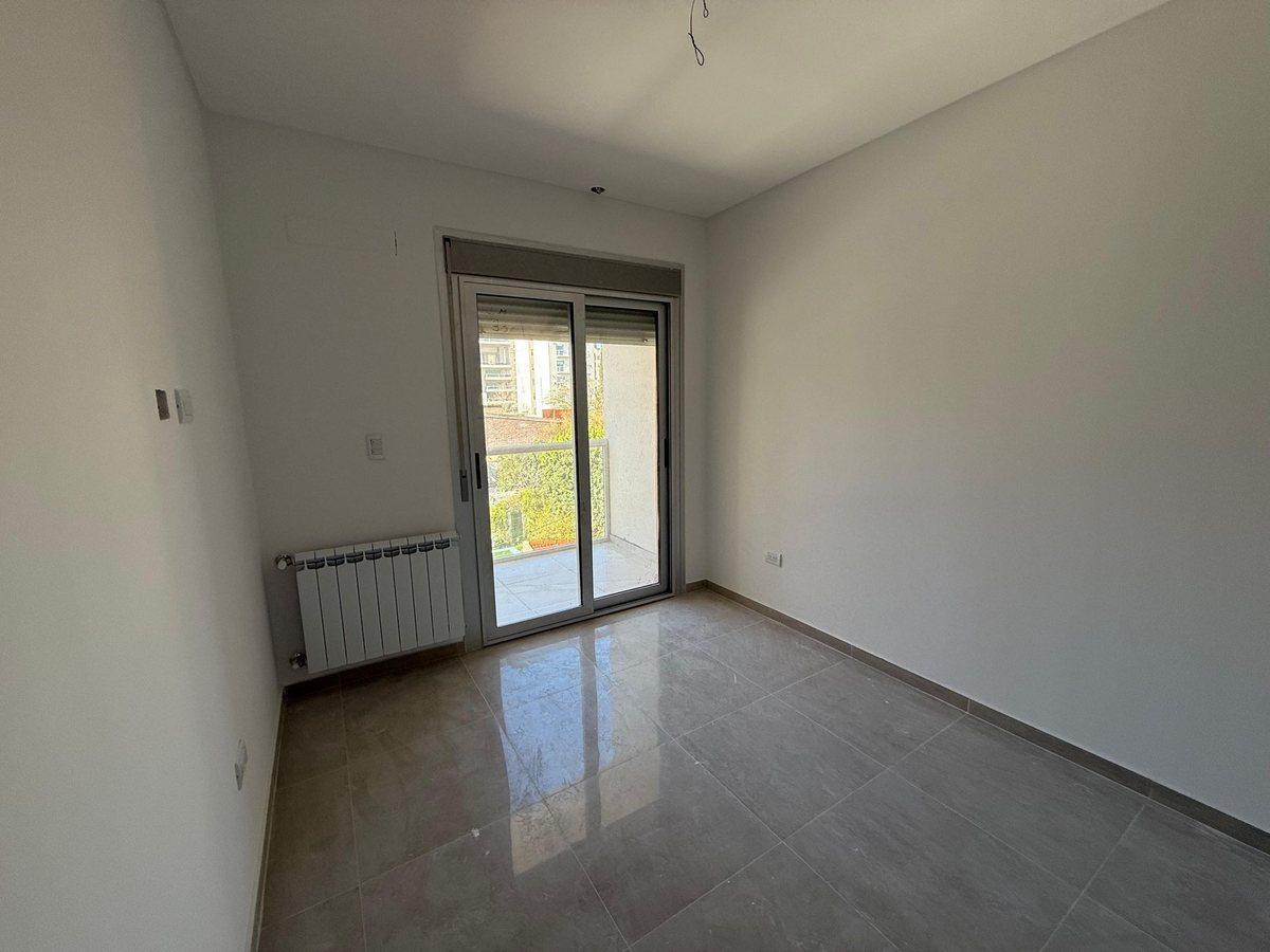 Foto de VENTA SEMIPISO A ESTREN 2 DORM. EN 19 DE MAYO 447, imagen 1
