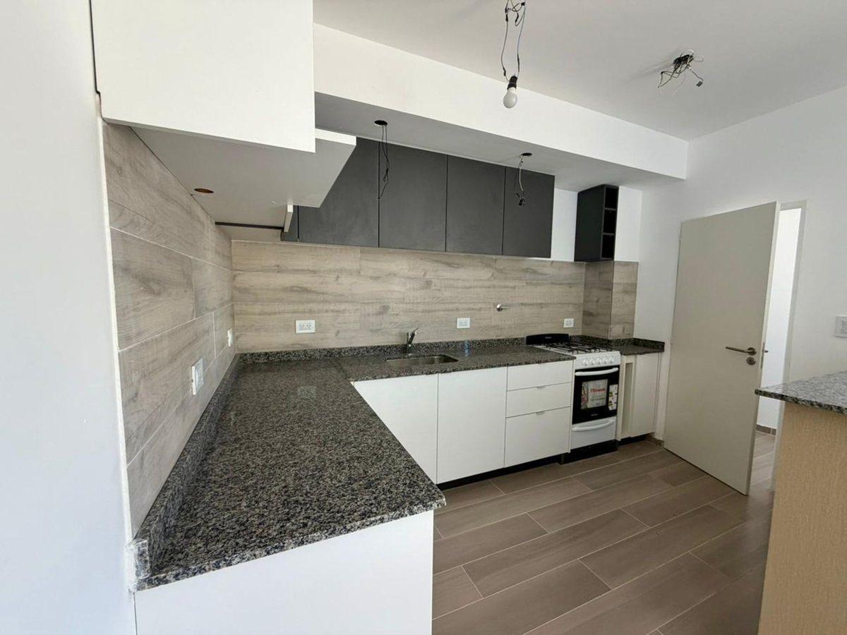 Foto de VENTA EXCLUSIVO PISO 19 DE MAYO 414, CON COCHERA., imagen 5
