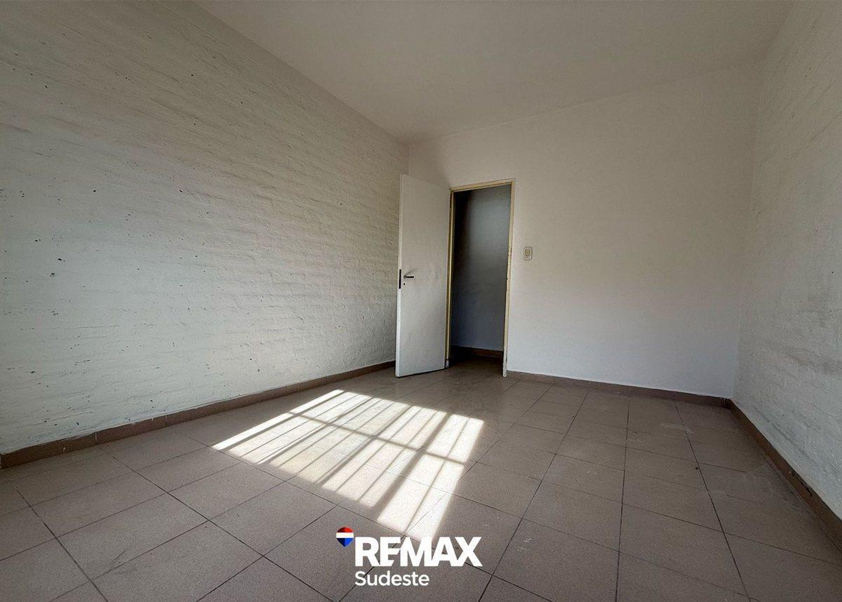 Foto de CASA APTA CREDITO ESQUIU Y ESTOMBA, imagen 3