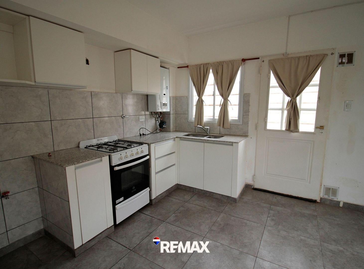 Foto de DÚPLEX 3 AMBIENTES EN VENTA /COCHERA/ PATIO, imagen 5