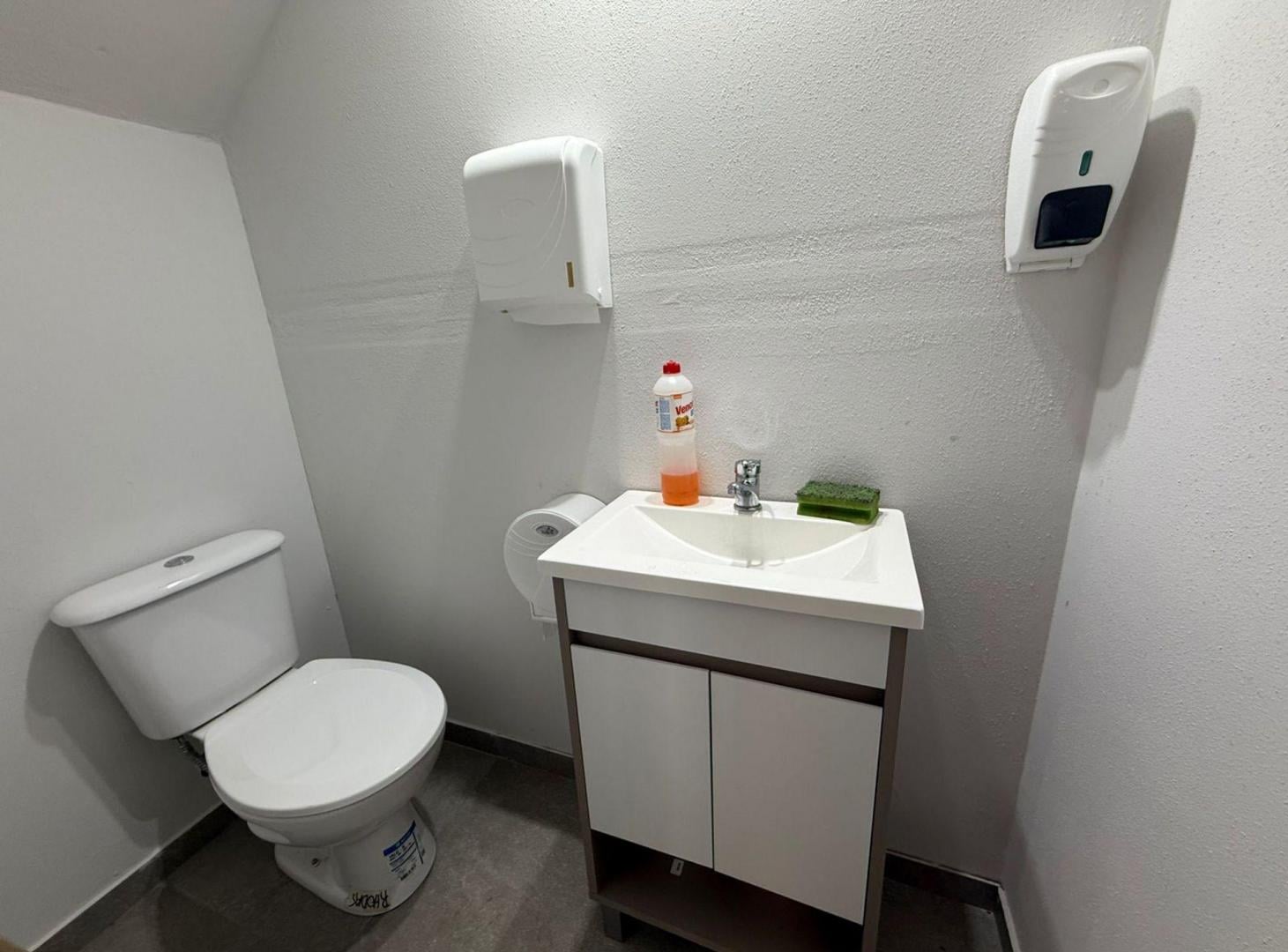 Foto de Local en venta actualmente alquilado, imagen 1