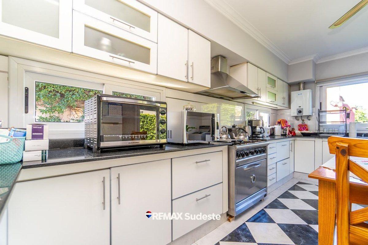 Foto de CASA CON PILETA !!! GUATEMALA 19 APTA CREDITO!!, imagen 5