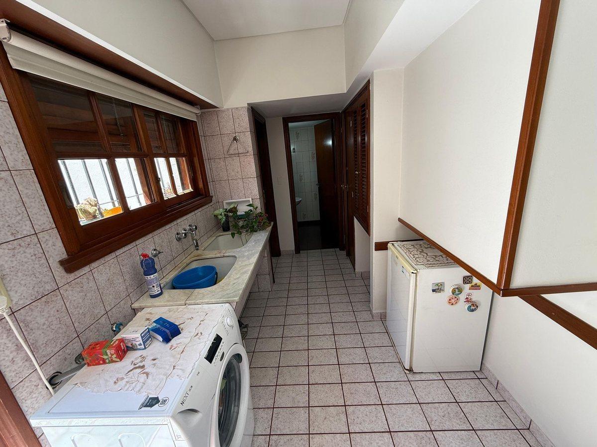 Foto de VENTA IMPORTANTE CASA EN RONDEAU 572. MACROCENTRO, imagen 5
