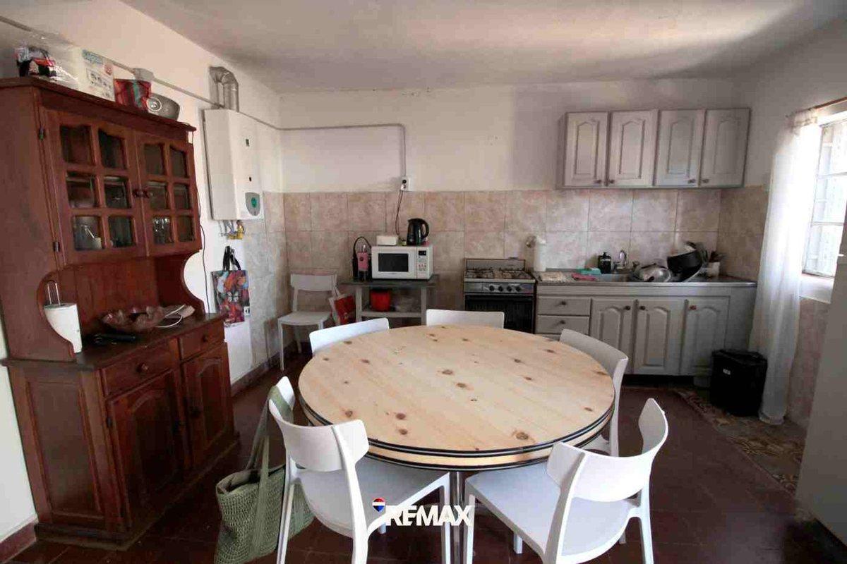 Foto de VENTA CASA 3 AMBIENTES APTA CREDITO MONTE HERMOSO, imagen 2