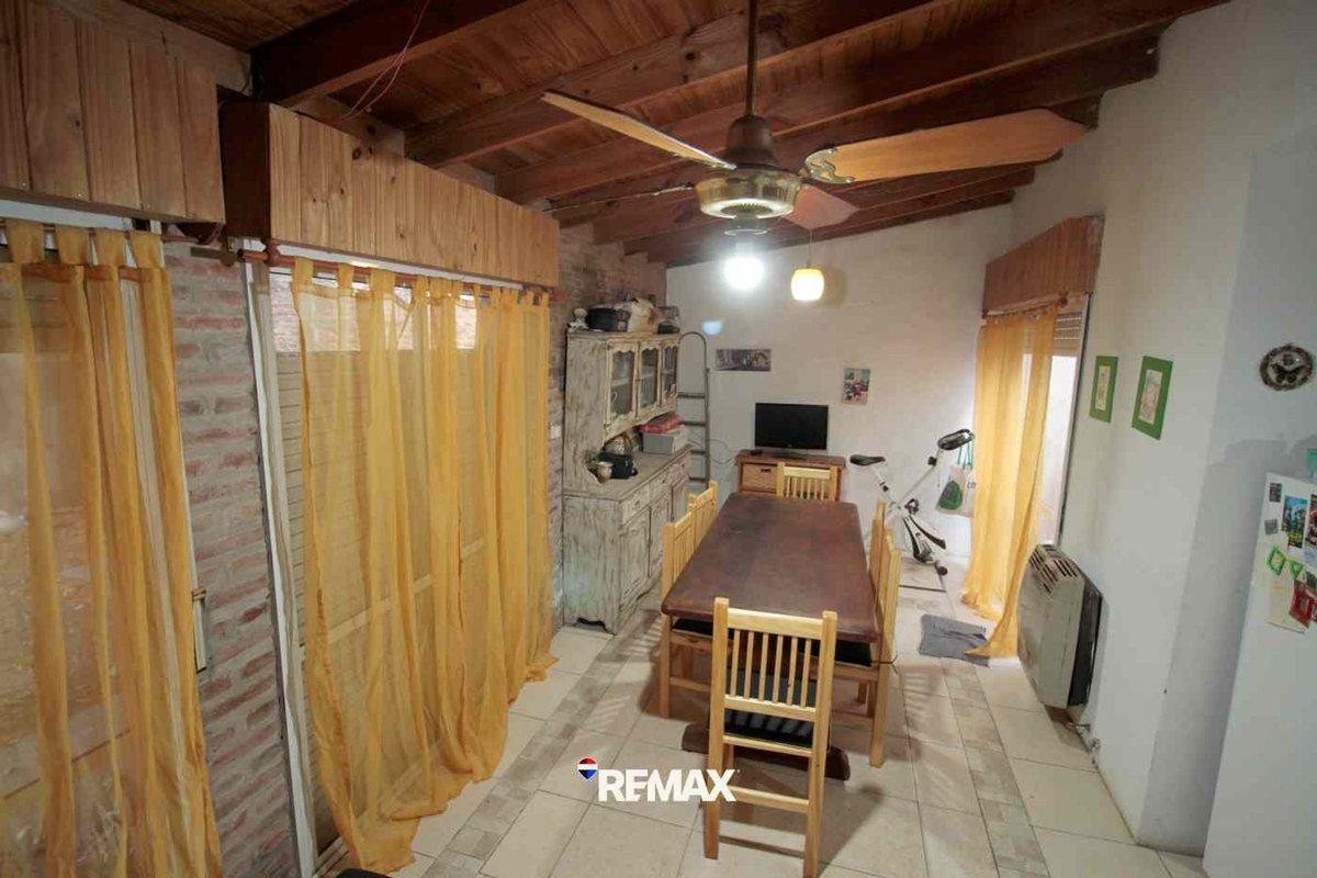 Foto de VENTA CASA APTA CREDITO DON BOSCO AL 400, imagen 3
