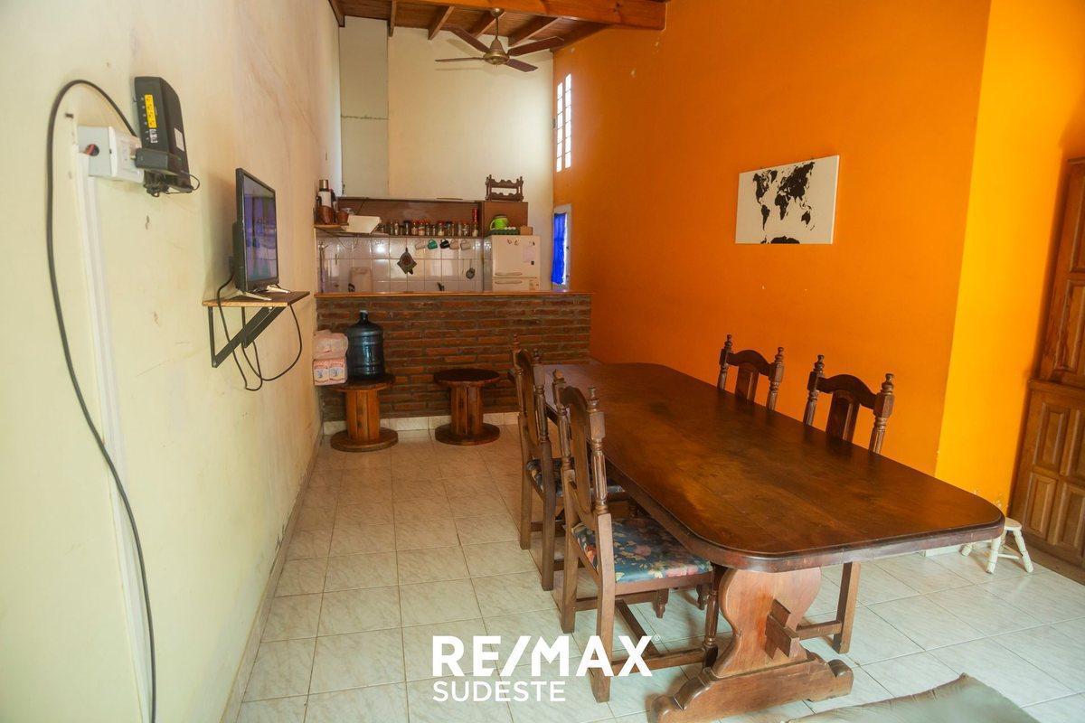 Foto de VENTA-CASA DE 3 DORMITORIOS MAS LOCAL, imagen 2