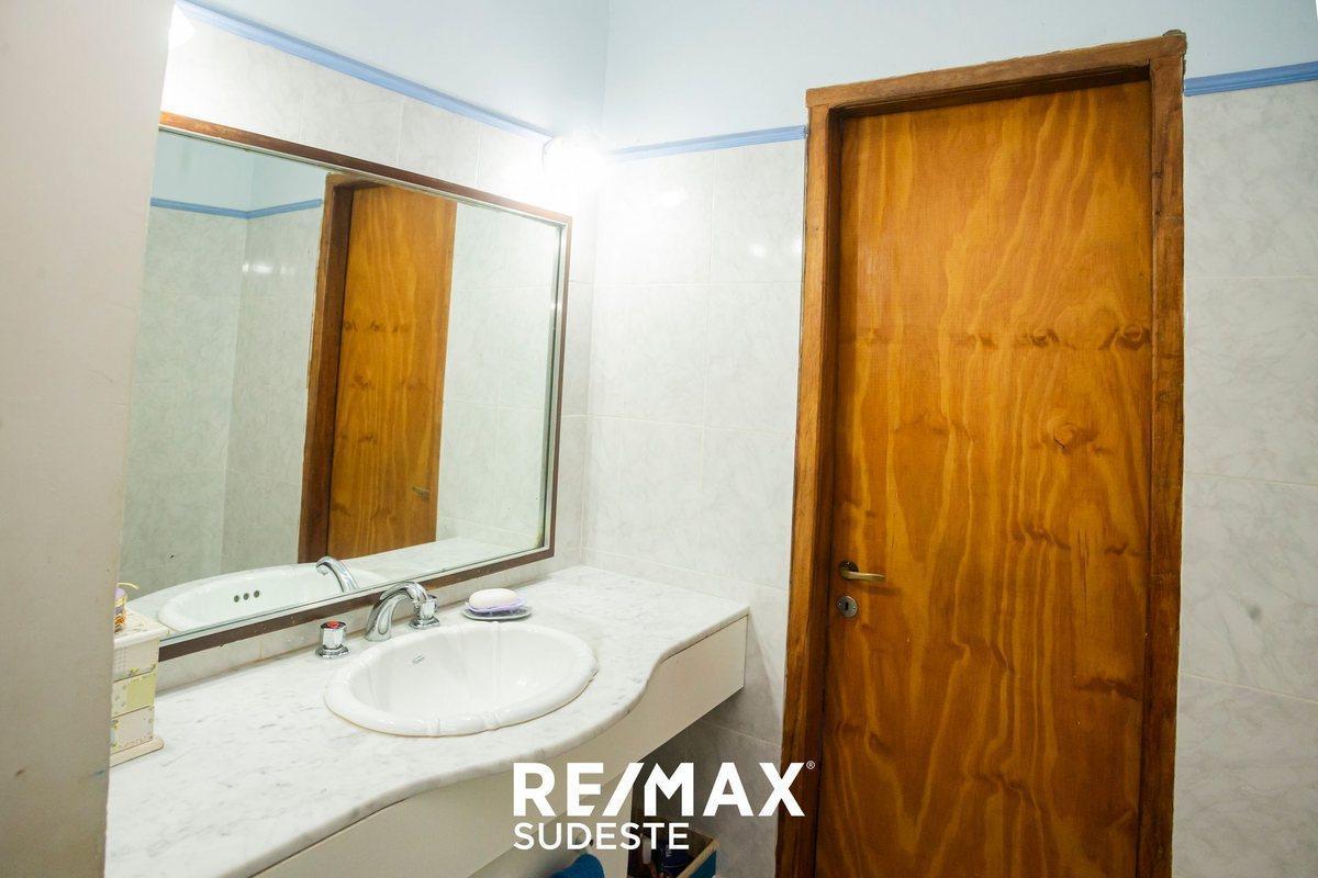 Foto de VENTA-CASA DE 3 DORMITORIOS MAS LOCAL, imagen 4