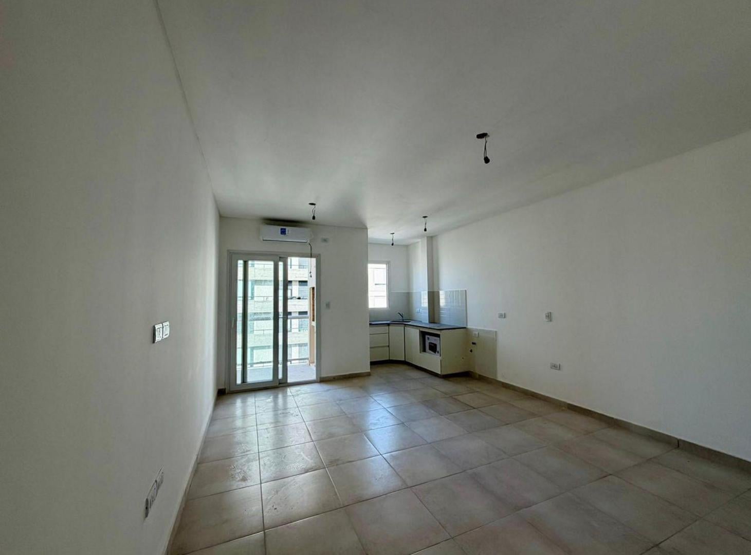 Foto de VENTA FUNCIONAL EN CASTELLI 165, A ESTRENAR, imagen 4