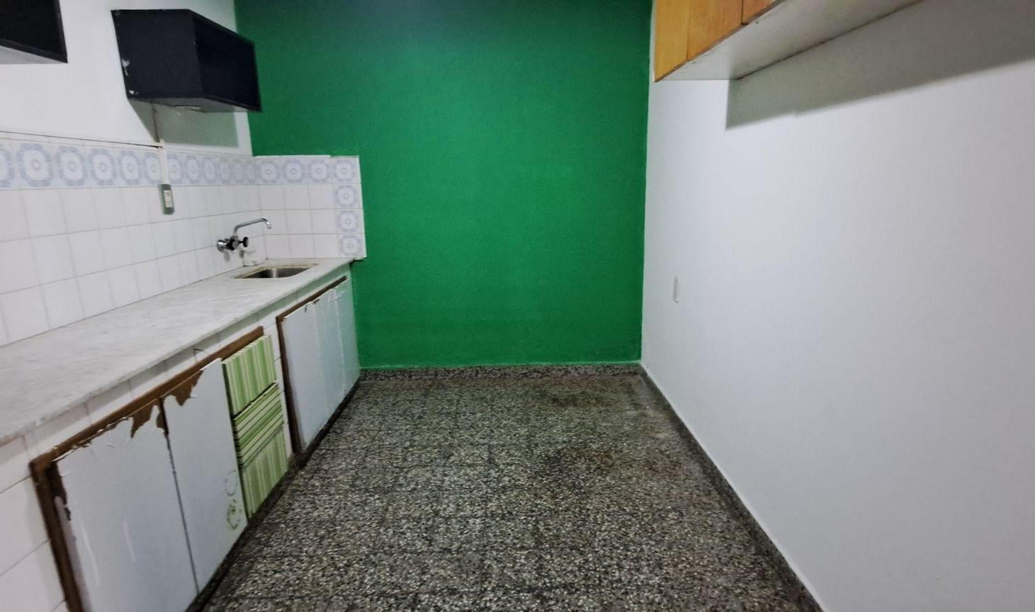 Foto de VENTA LOCAL MAS DEPTO DOS DORMITORIOS CENTRO, imagen 5