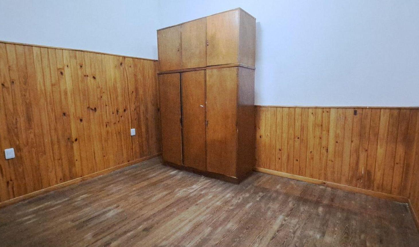 Foto de VENTA LOCAL MAS DEPTO DOS DORMITORIOS CENTRO, imagen 1