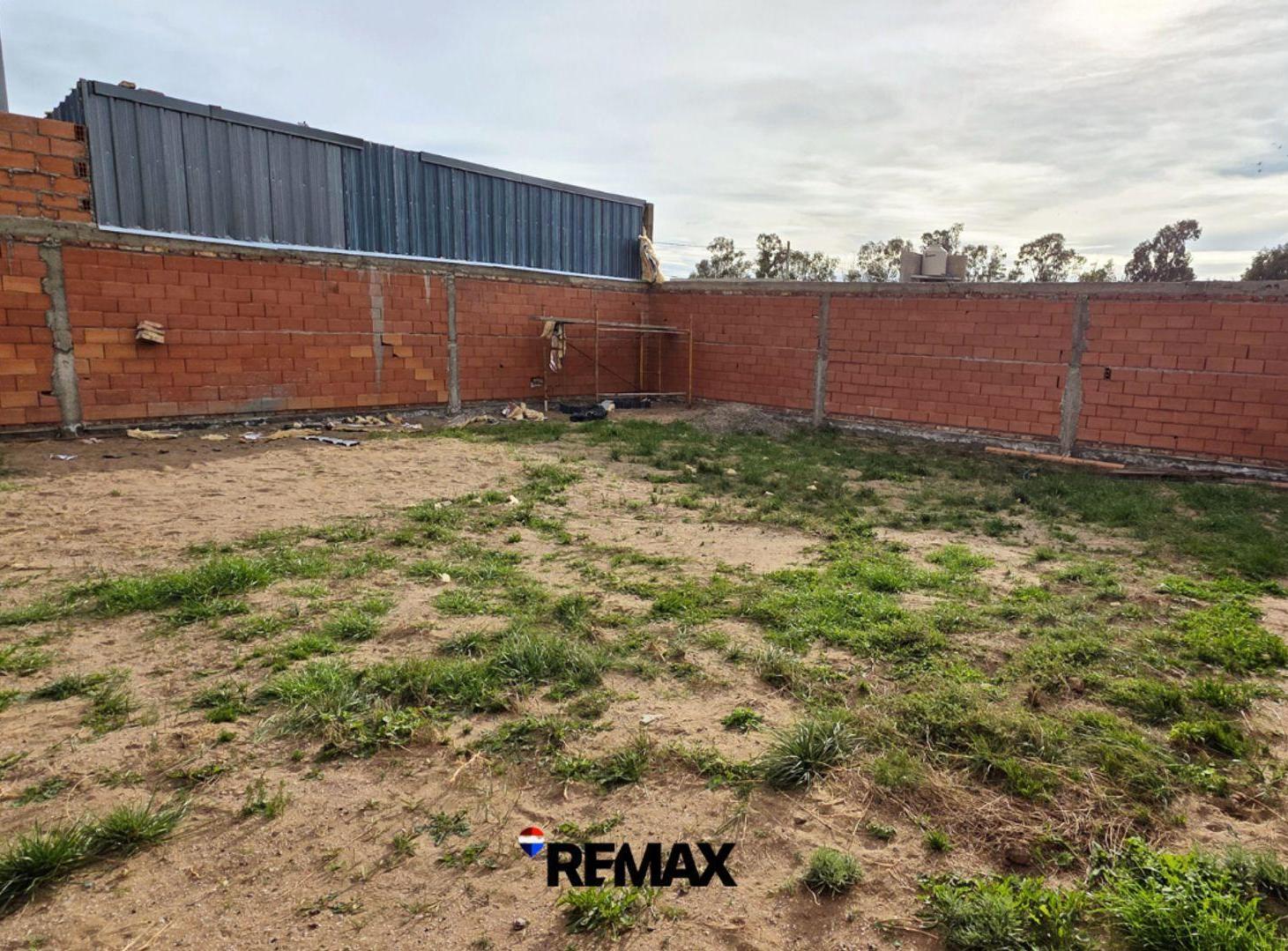 Foto de VENTA | LOTE CON CONSTRUCCIÓN | ANGEL BRUNEL 1768, imagen 2