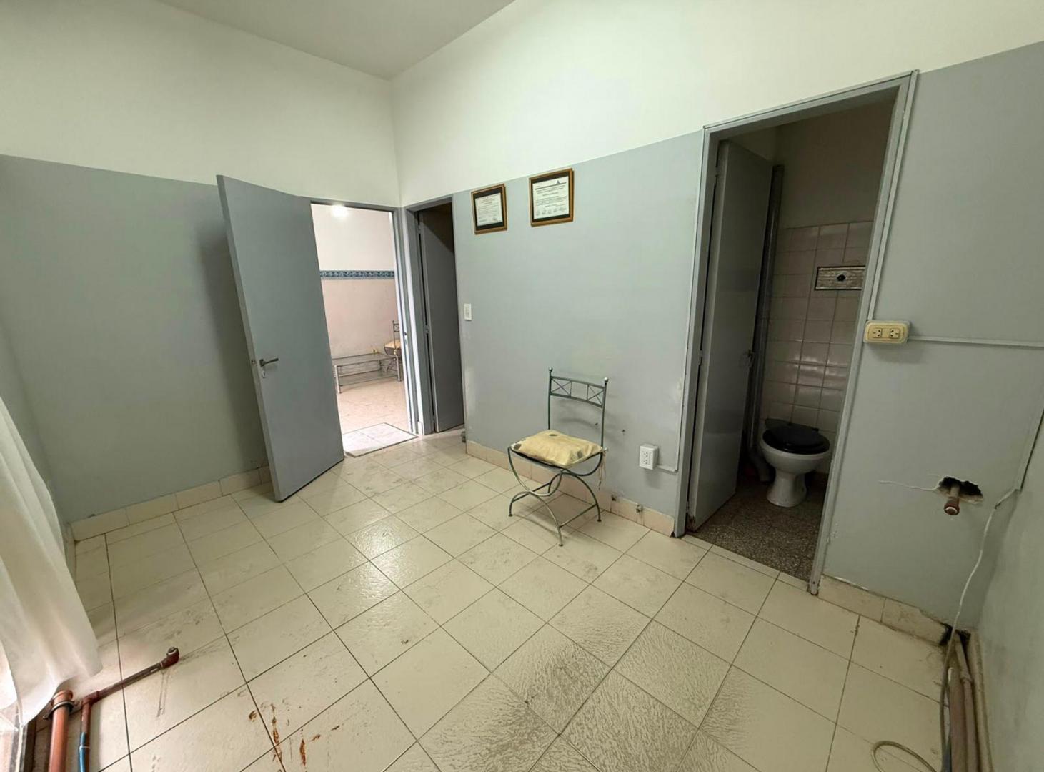 Foto de LOCAL EN VENTA GENERAL PAZ 76, imagen 1