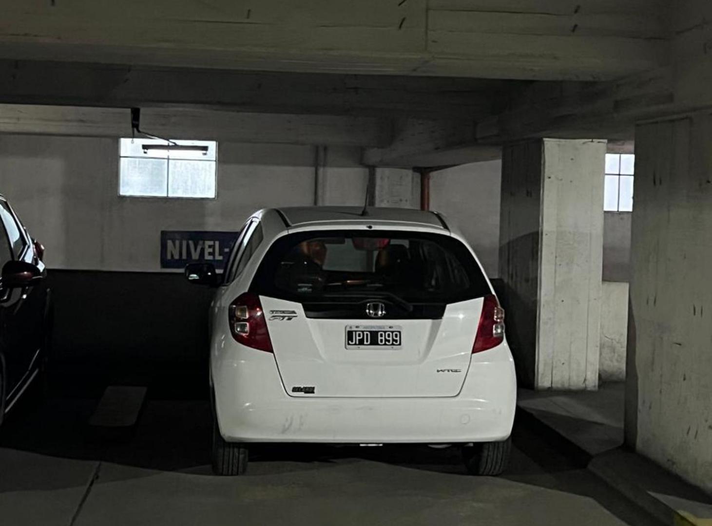 Foto de VENTA COCHERA PLENO CENTRO, imagen 5
