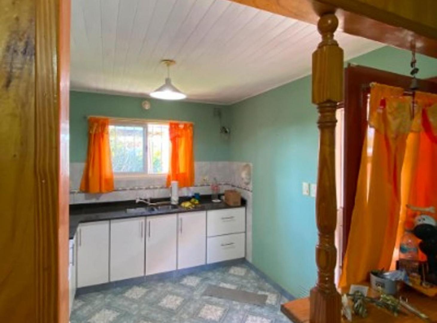 Foto de CASA DE 3 DORMITORIOS BARRIO PALOS VERDES, imagen 2