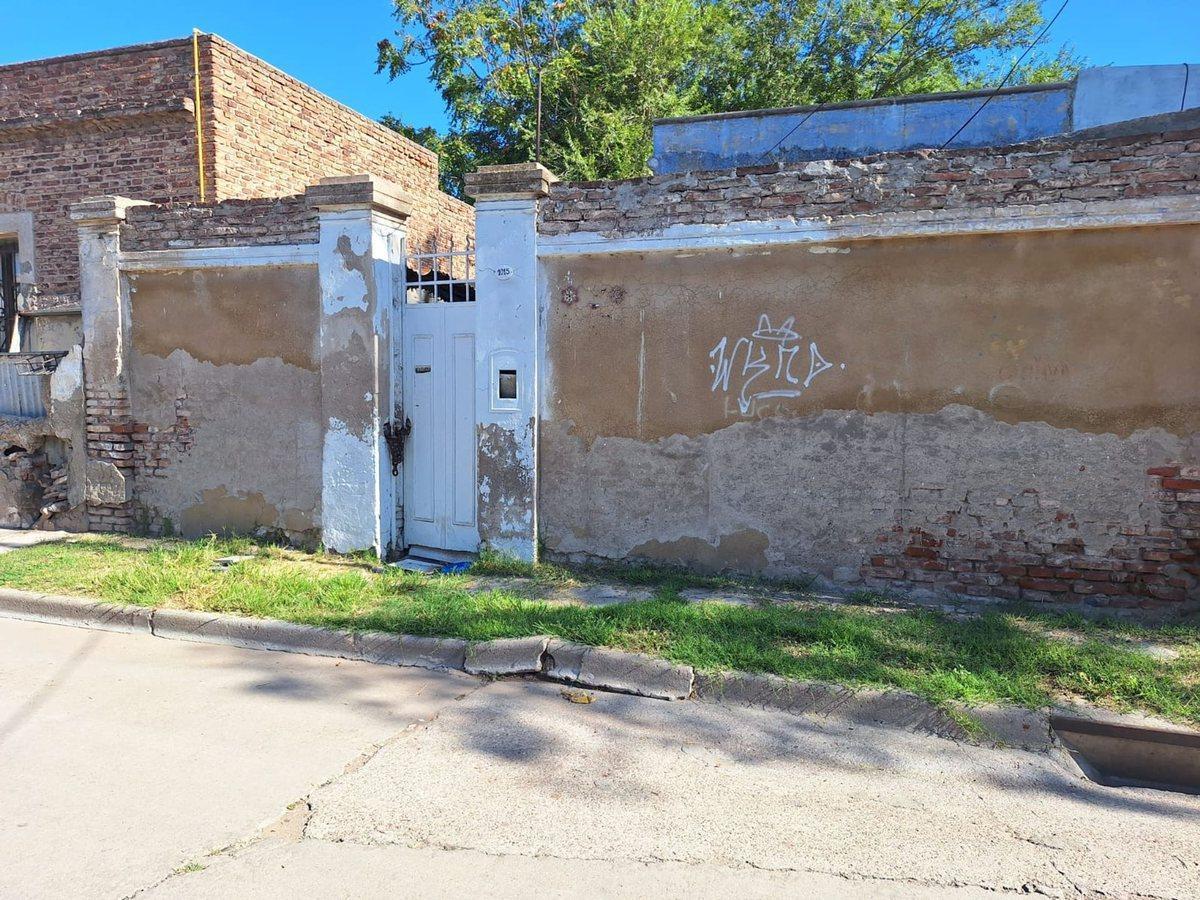 Foto de VENTA CASA A REFACCIONAR EN BARRIO TIRO FEDERAL, imagen 2