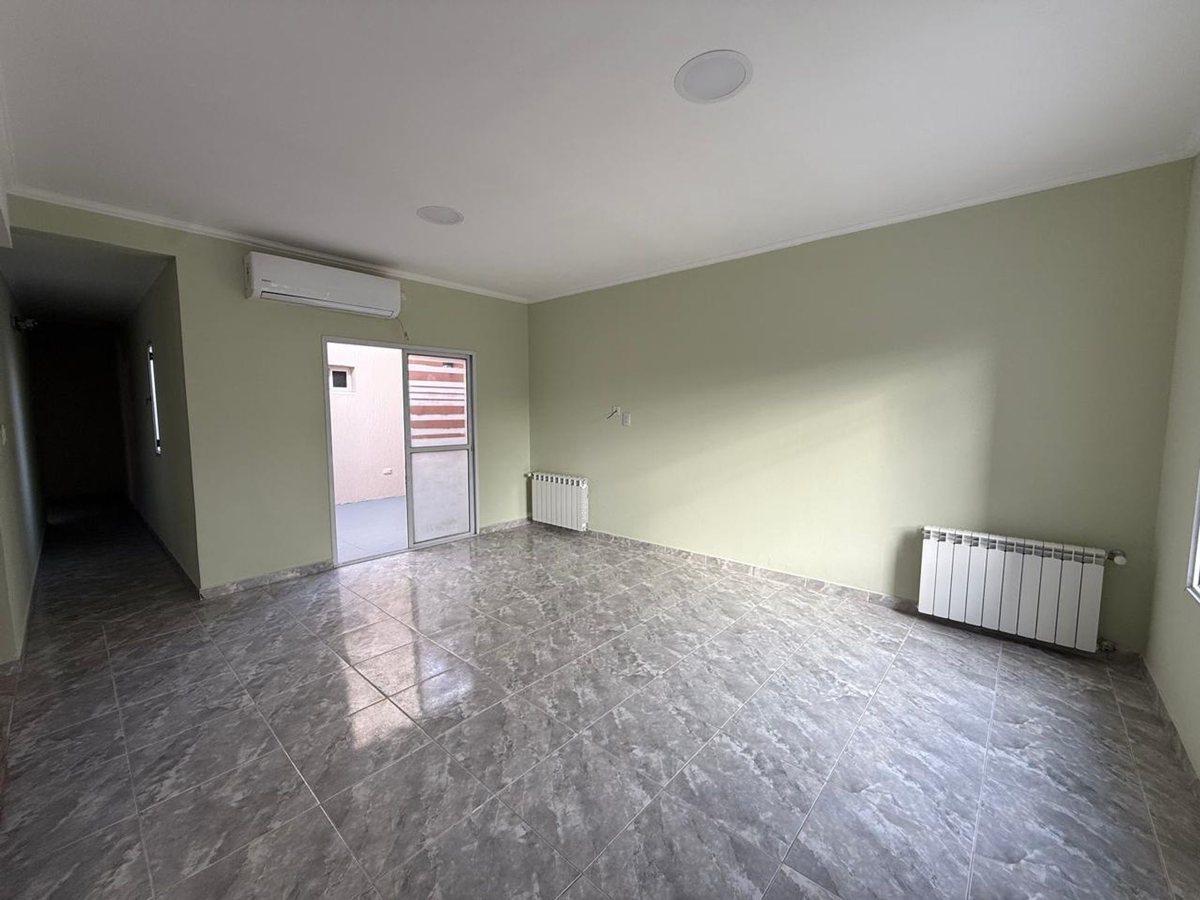 Foto de HERMOSA CASA EN BA. NORTE APTA CREDITO, imagen 4