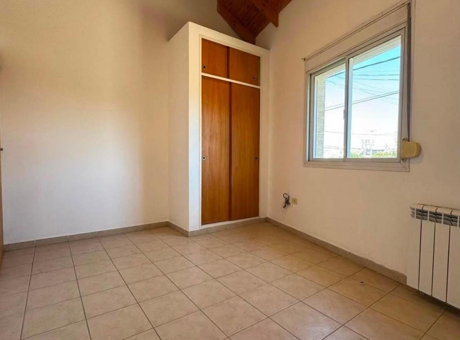 Foto de VENTA DUPLEX CON 3 DORMITORIOS, imagen 4
