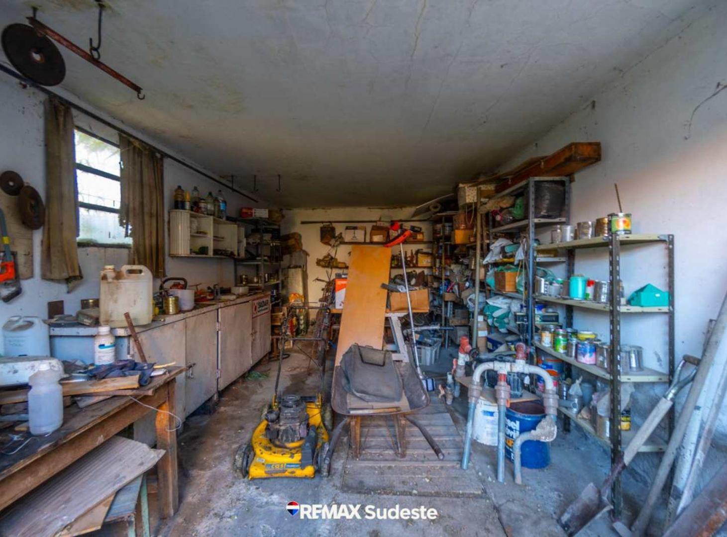 Foto de VENTA GALPON CON PATIO Y PILETA, imagen 3