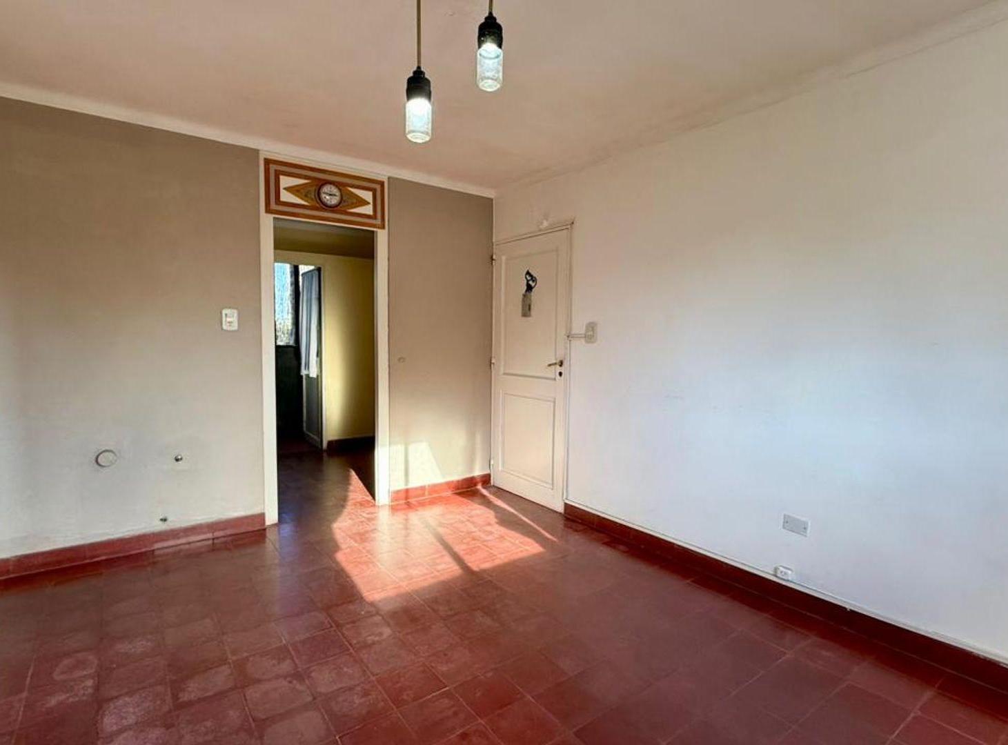 Foto de VENTA DEPARTAMENTO 2 DORM B° VIALIDAD DE ING WHITE, imagen 2