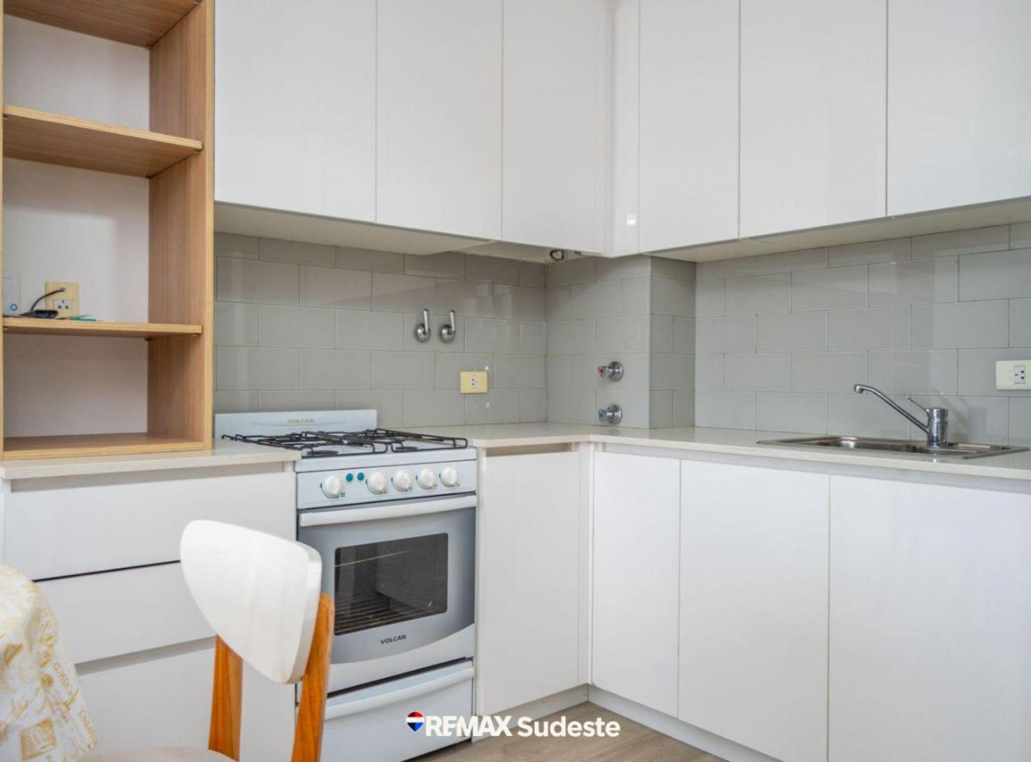 Foto de VENTA DEPTO 2 AMB VISTA AL MAR COCHE MONTE HERMOSO, imagen 3