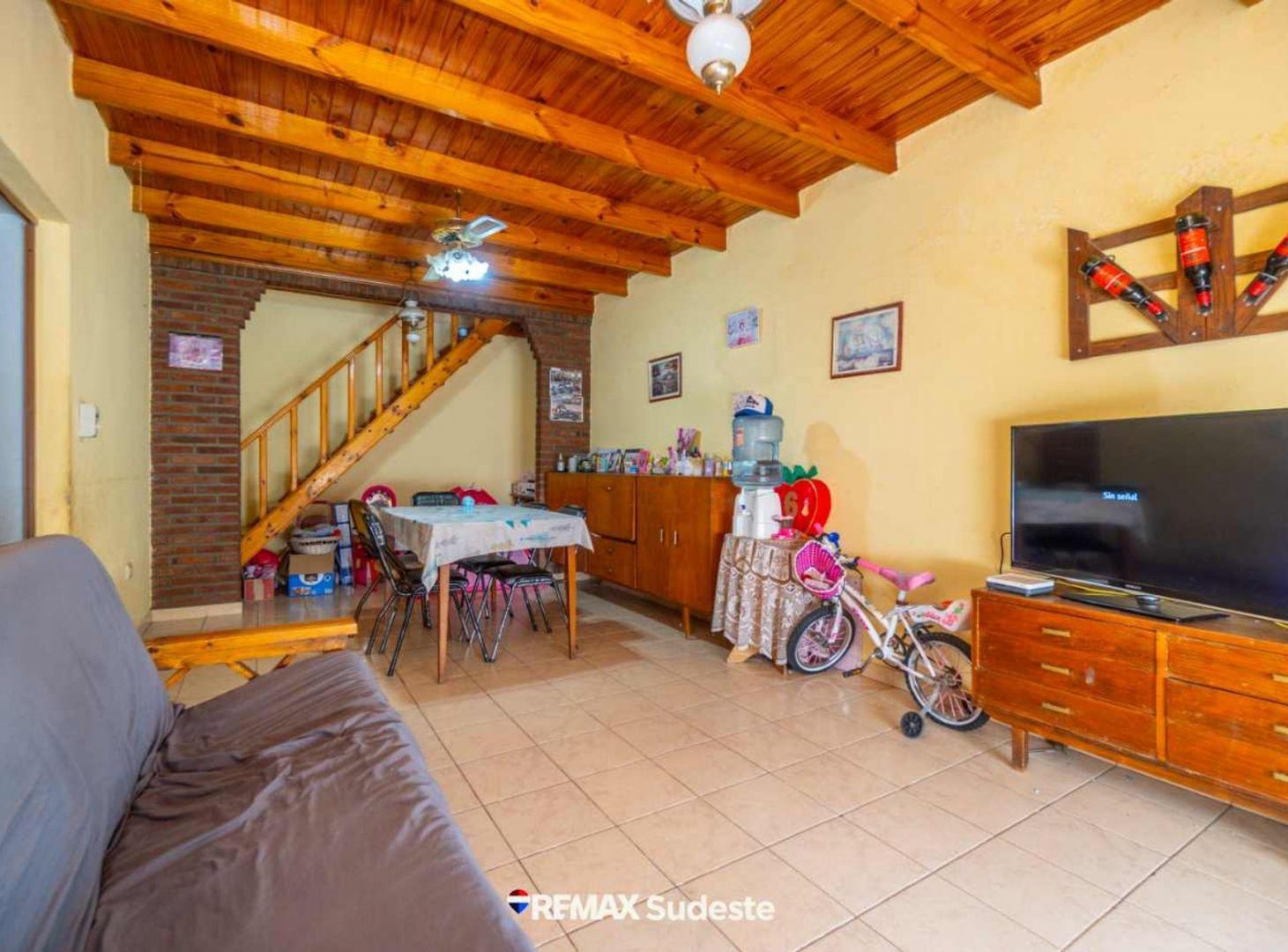 Foto de CASA + DPTO A MEDIA CUADRA DE CANCHA VILLA MITRE, imagen 1