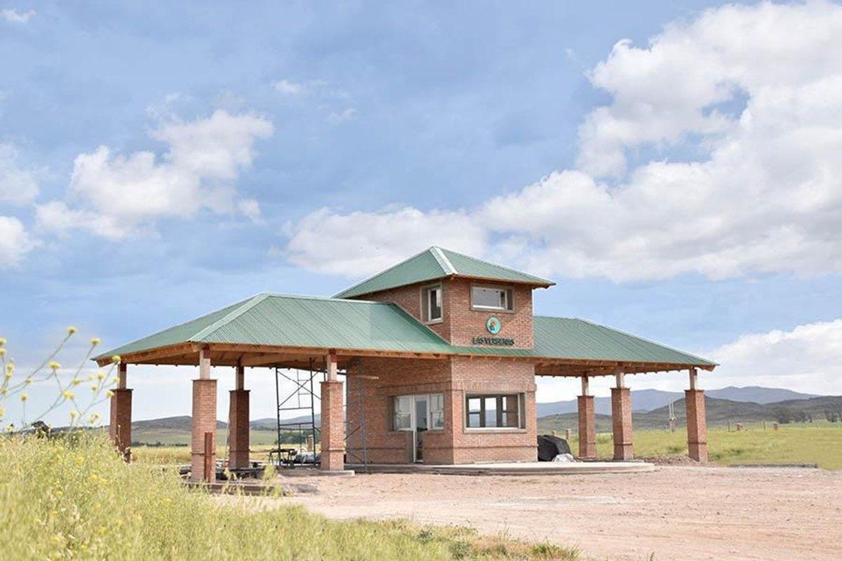 Foto de VENTA AMPLIO LOTE EN LAS VERBENAS ETAPA 2 NRO 79, imagen 3