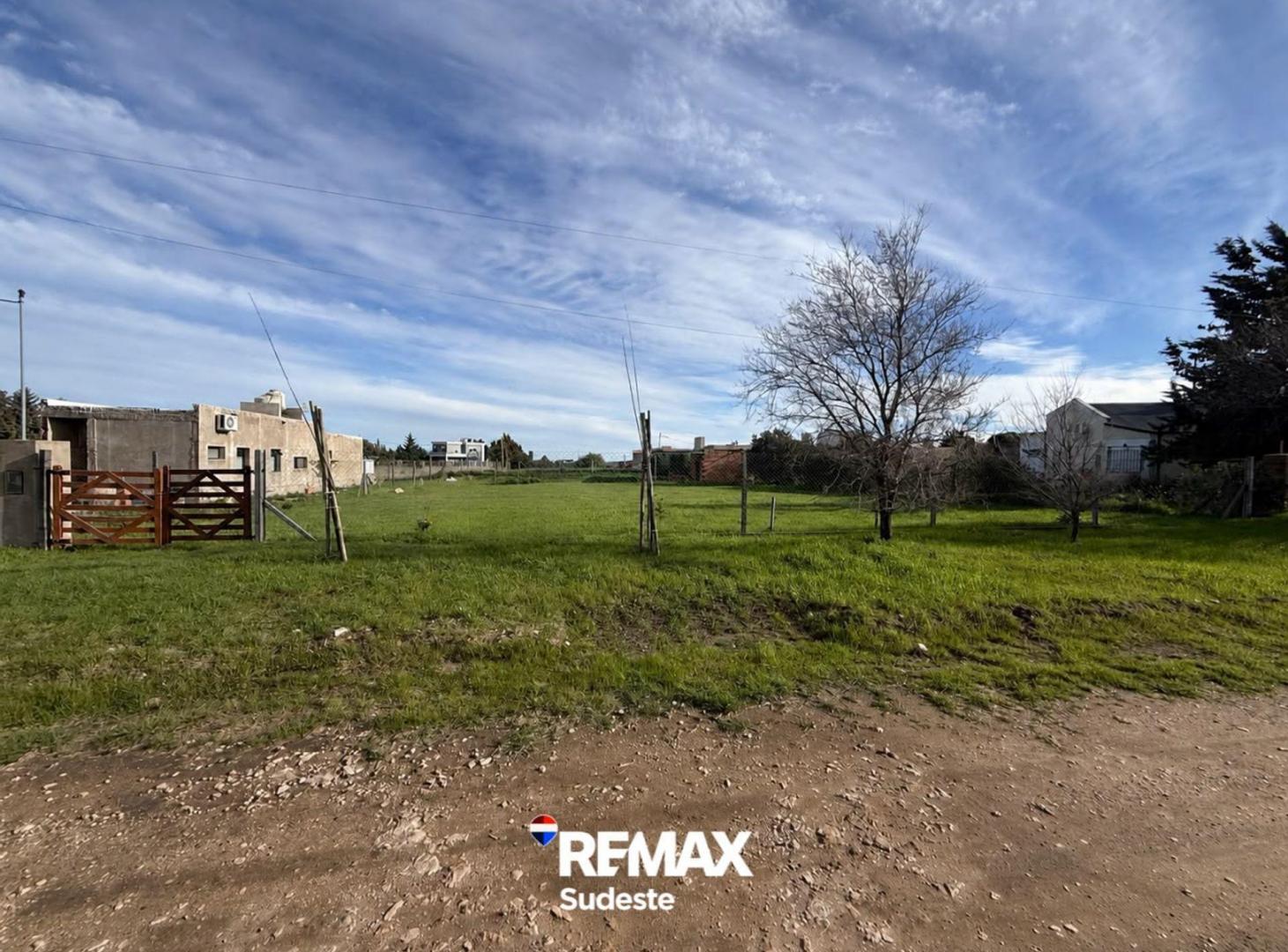 Foto de Venta Lote con Pileta + Estructura para baños, imagen 3