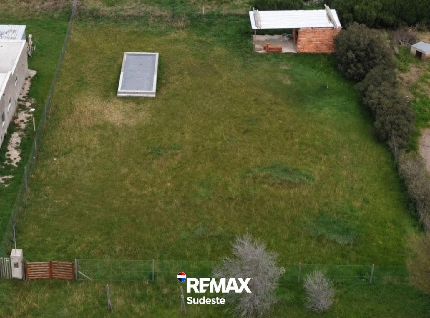 Foto de Venta Lote con Pileta + Estructura para baños, imagen 4