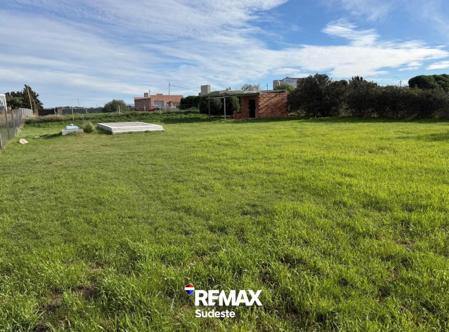 Foto de Venta Lote con Pileta + Estructura para baños, imagen 2