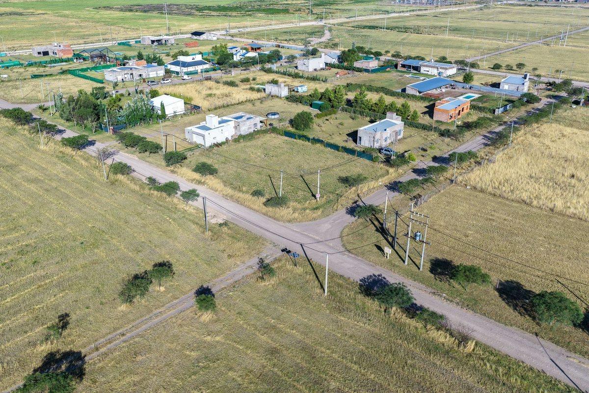 Foto de VENTA TERRENO 1.108 M², Bo. CHAÑARES c/servicios, imagen 2