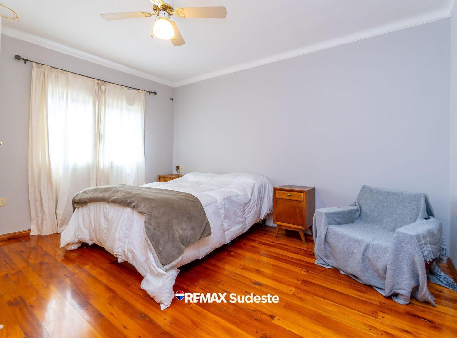 Foto de CASA 2 PLANTAS APTA CRÉDITO BO. UNIVERSITARIO, imagen 3