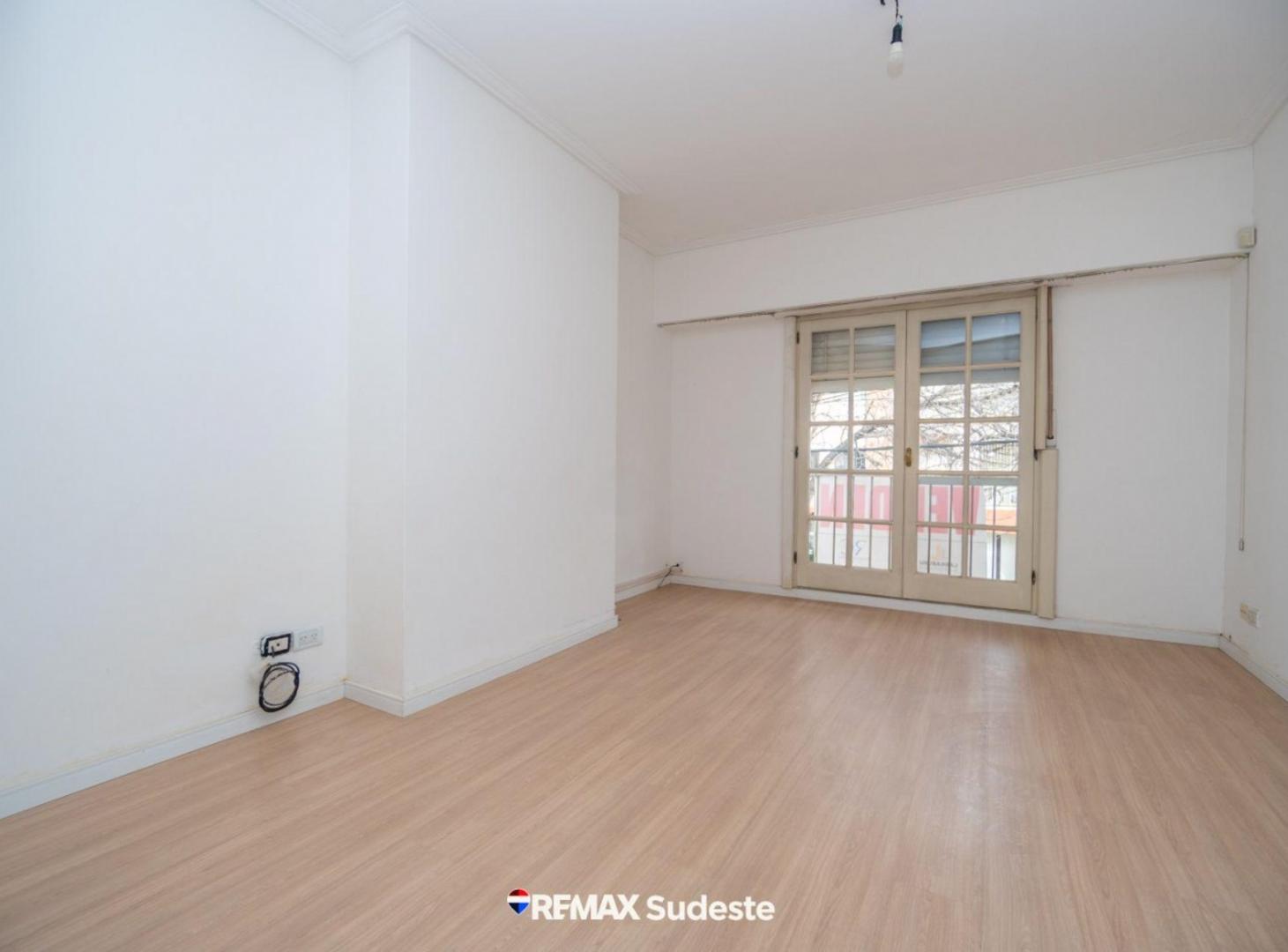 Foto de ZAPIOLA 200 CASA EN VENTA, imagen 1