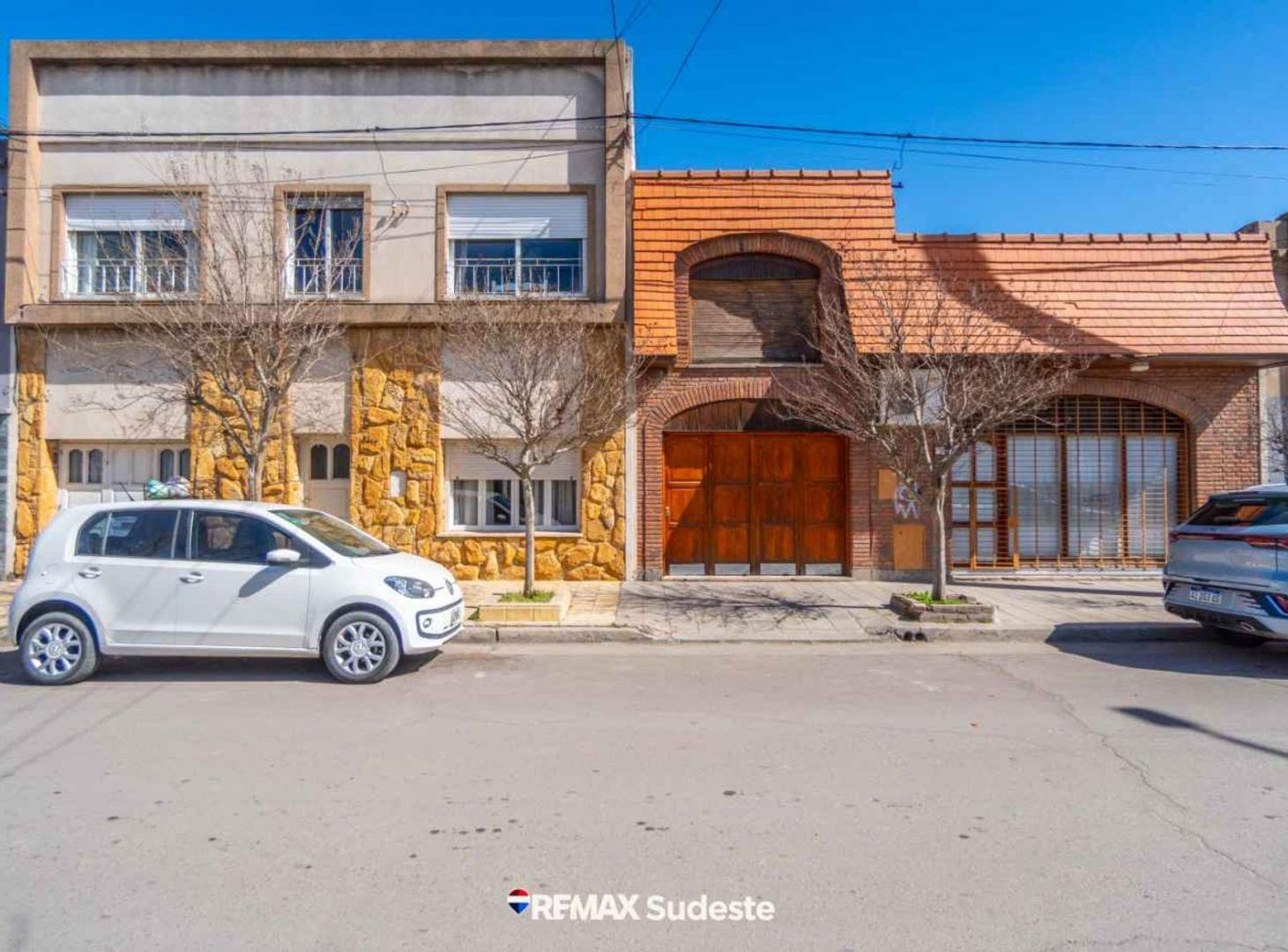 Foto de CASA + LOCAL EN VENTA – CASEROS 1400 | VILLA MITRE, imagen 1