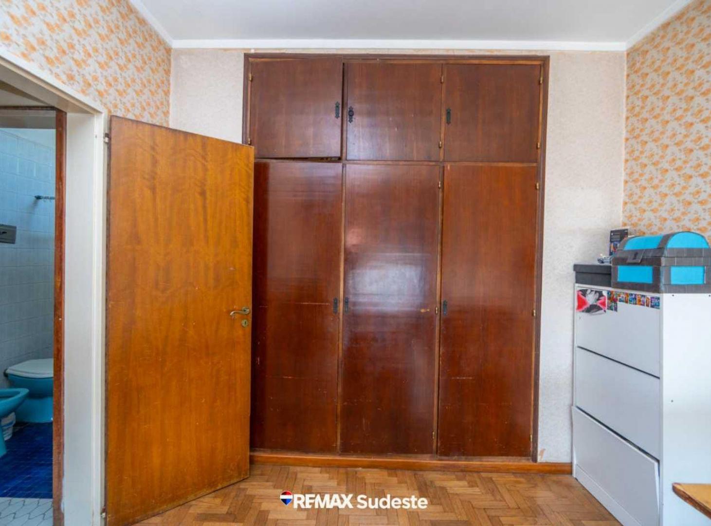 Foto de CASA + LOCAL EN VENTA – CASEROS 1400 | VILLA MITRE, imagen 4