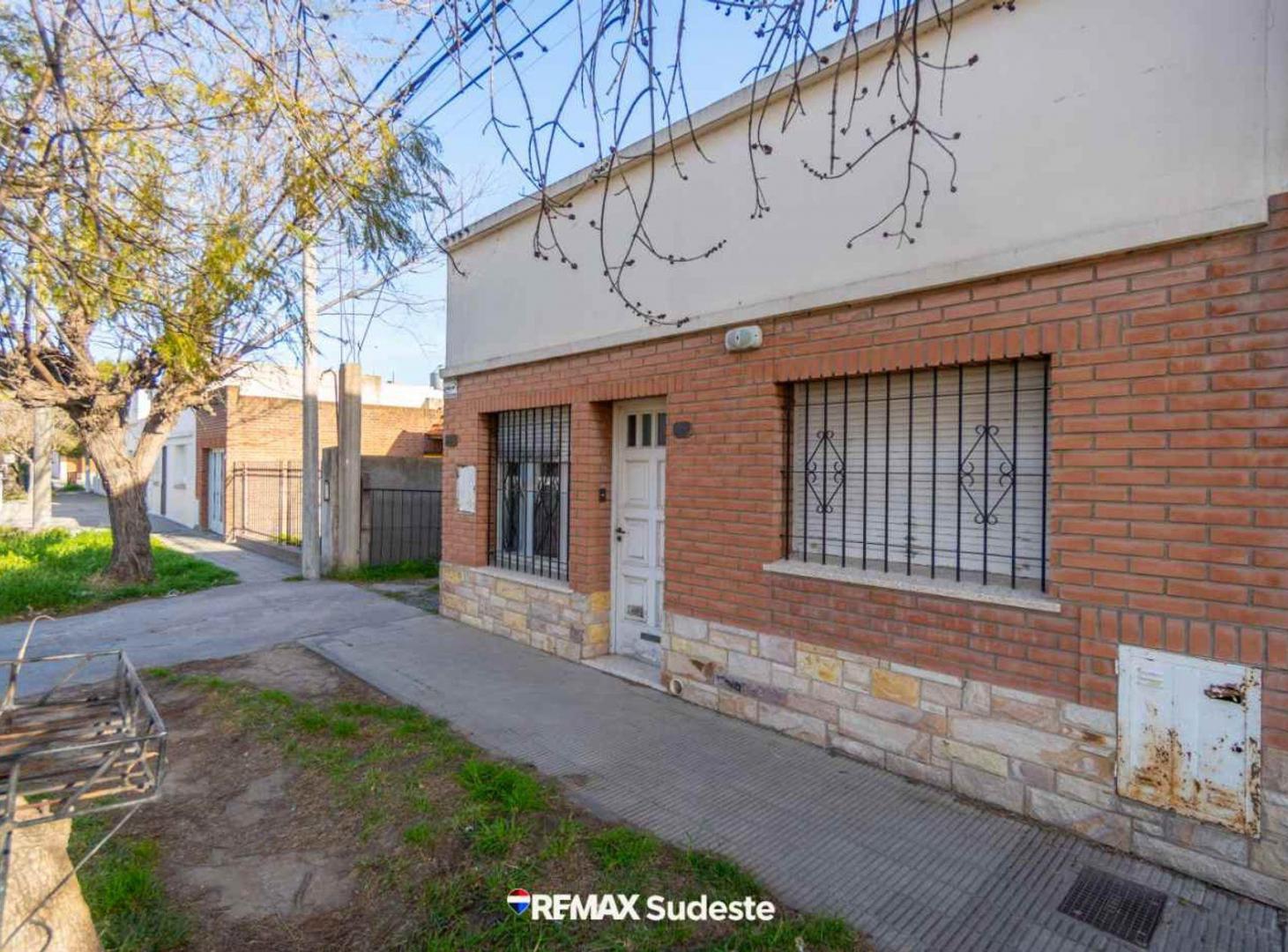 Foto de VENTA CASA 3 AMBIENTES CON GALPÓN 9 DE JULIO 1500, imagen 1