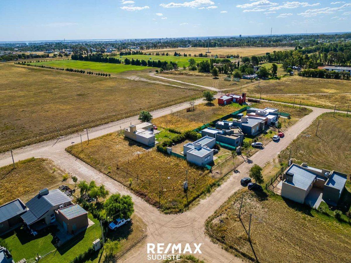 Foto de HERMOSO LOTE EN BARRIO LAS CAÑITAS 2, imagen 3