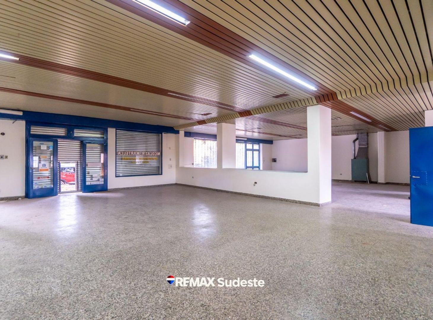 Foto de ALQUILER LOCAL ZONA COMERCIAL E INDUST AV COLON, imagen 2