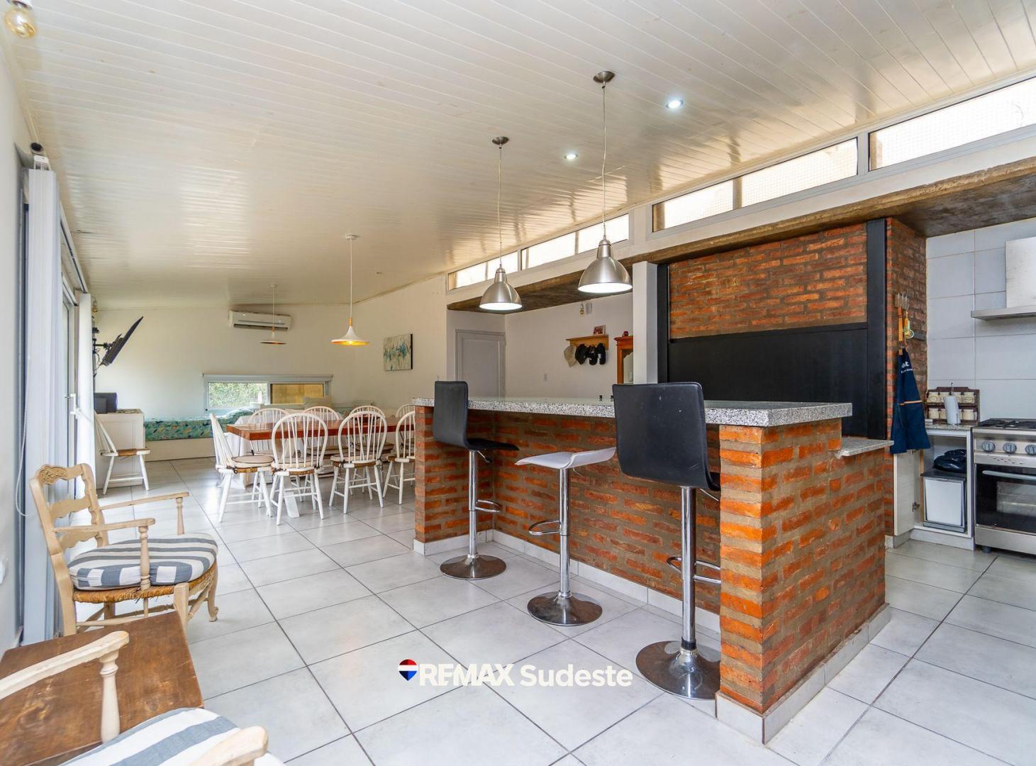 Foto de VENTA CASA EN PEHUEN-CO CON GRAN PATIO, imagen 2