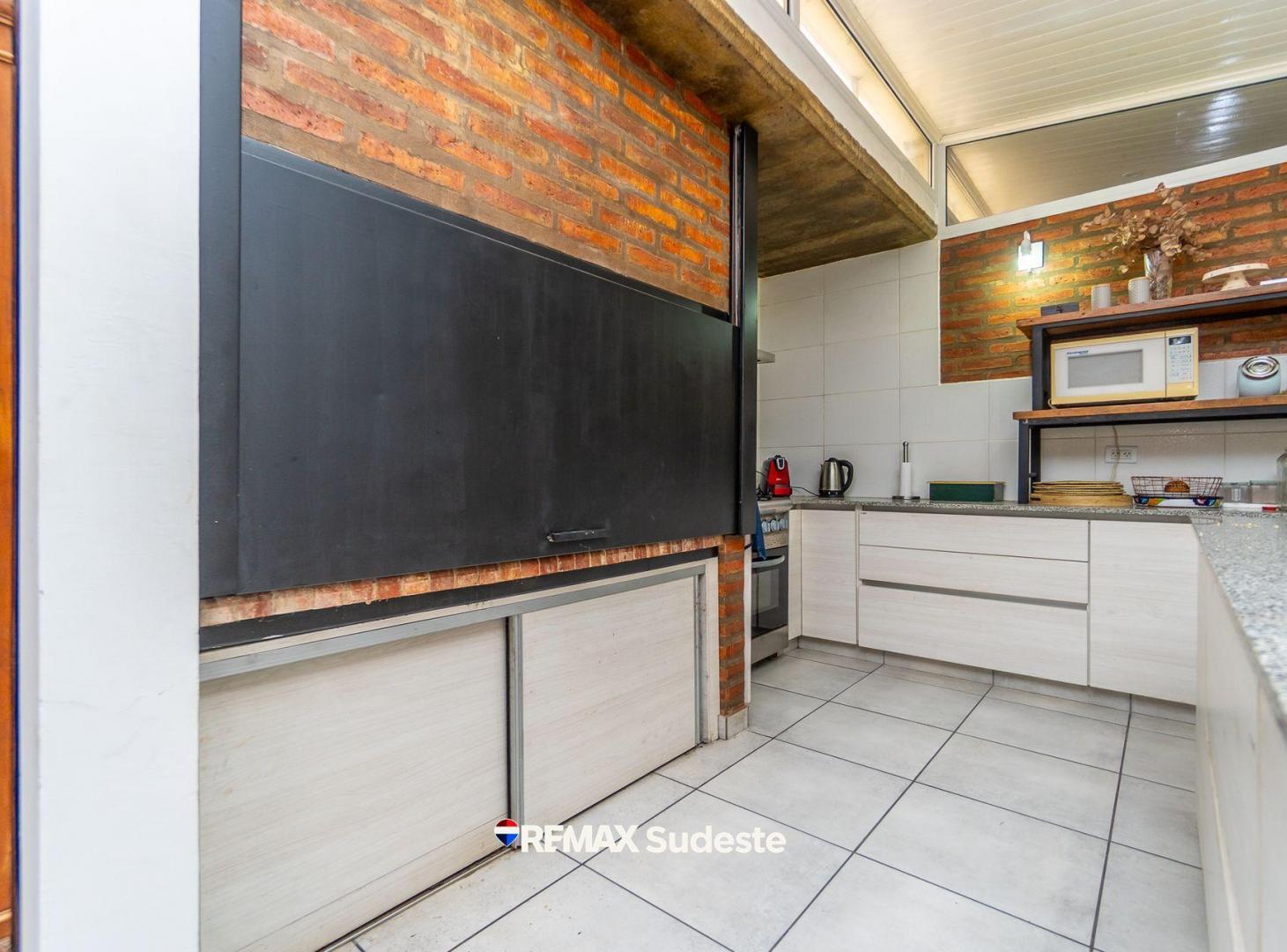 Foto de VENTA CASA EN PEHUEN-CO CON GRAN PATIO, imagen 5