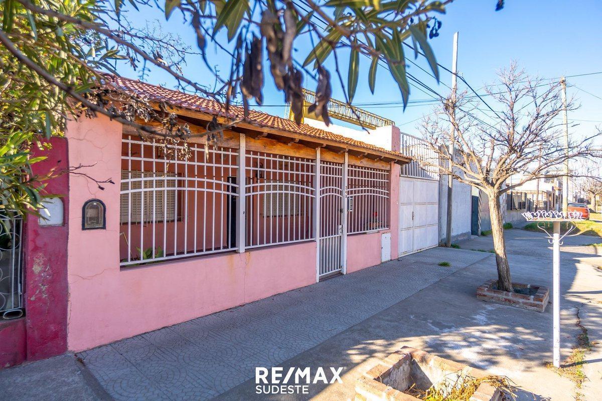 Foto de VENTA CASA MAS DEPARTAMENTO Y QUINCHO, imagen 2