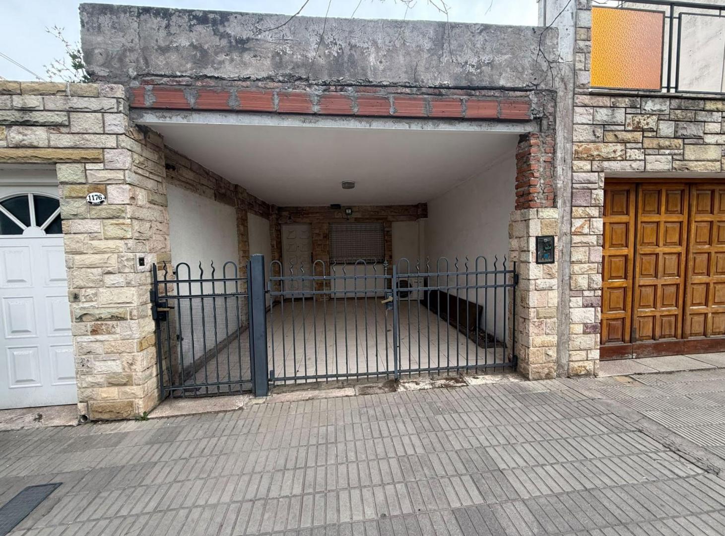 Foto de CASA EN ALQUILER | MITRE 1100, imagen 1