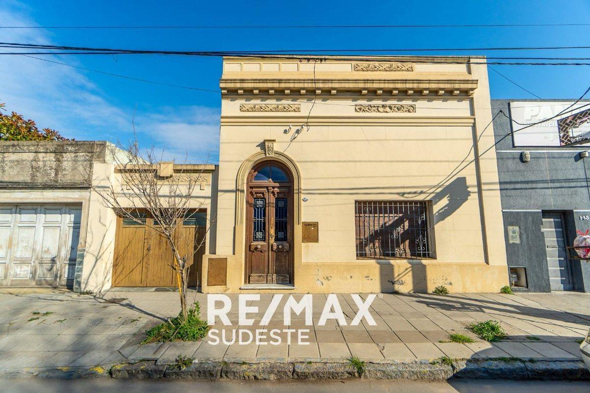 Foto de VENTA CASA CON PATIO y QUINCHO, imagen 1