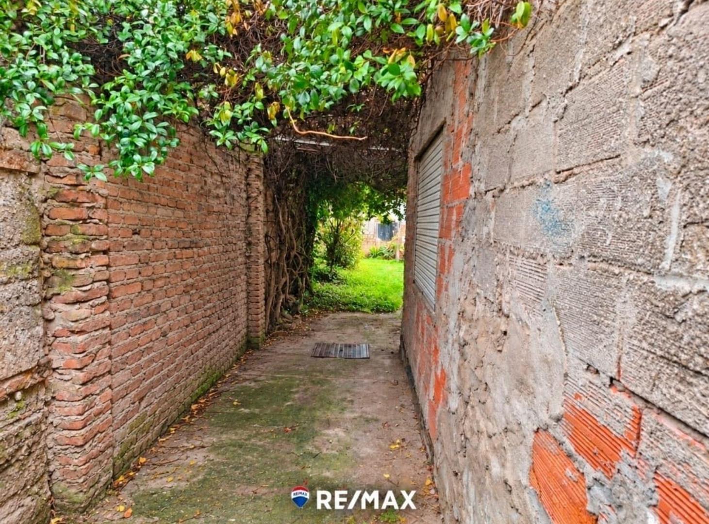 Foto de VENTA CASA A REFACCIONAR DE 2 HAB. MAS DPTO, imagen 4