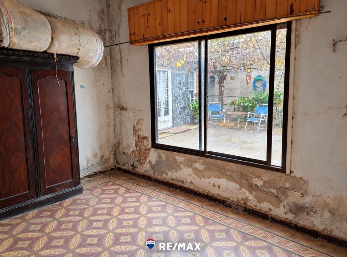 Foto de VENTA CASA A REFACCIONAR DE 2 HAB. MAS DPTO, imagen 3