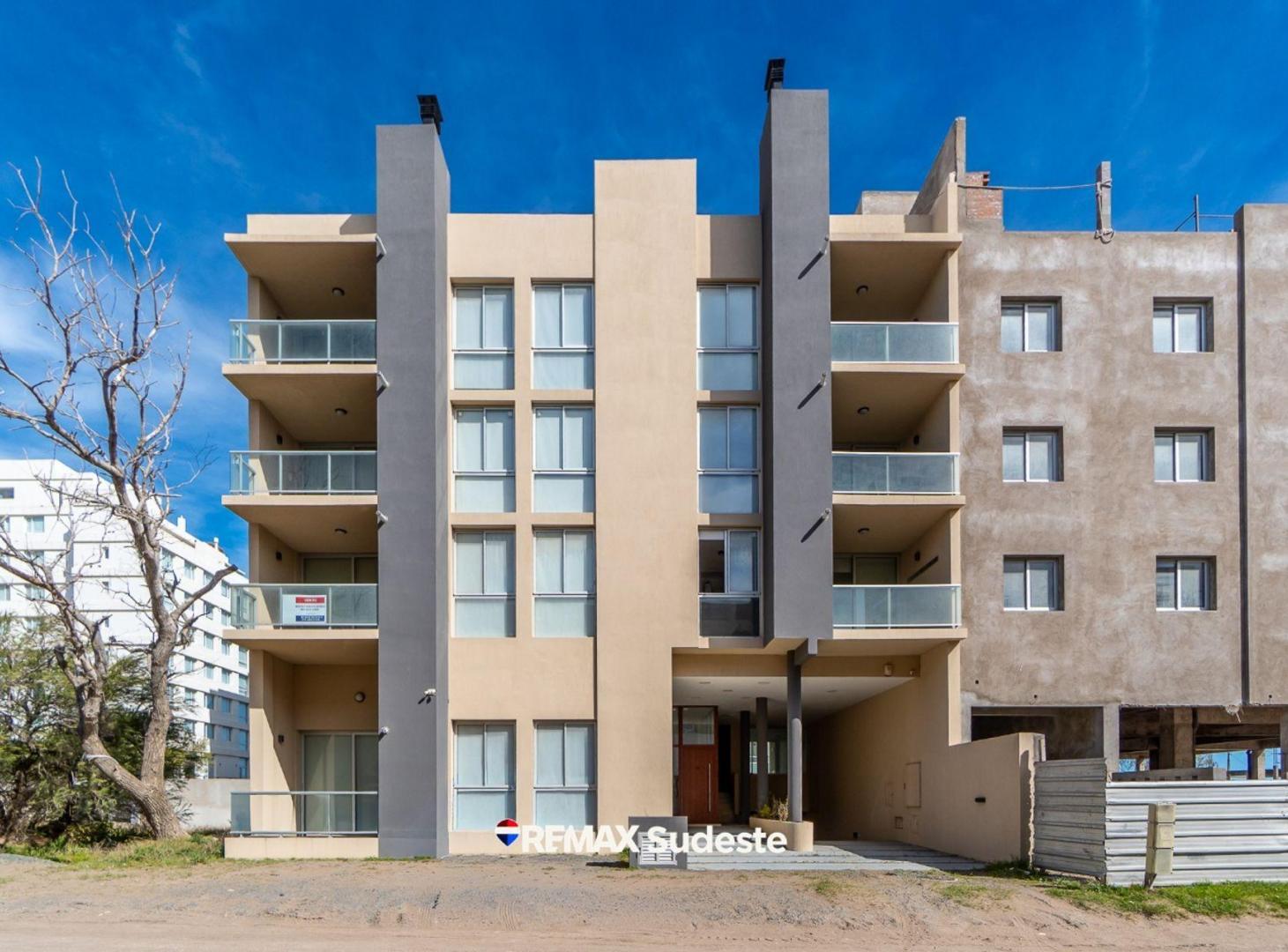 Foto de Departamento de un Dormitorio Amoblado con Cochera, imagen 1
