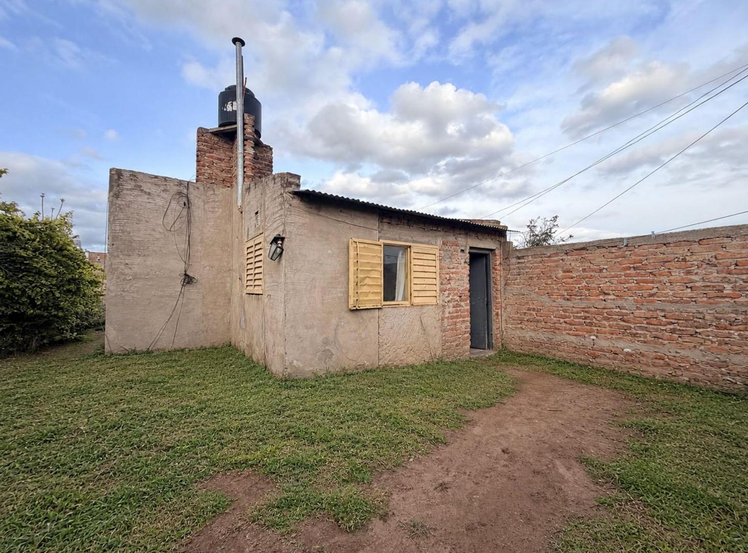 Foto de Casa con amplio lote, imagen 3