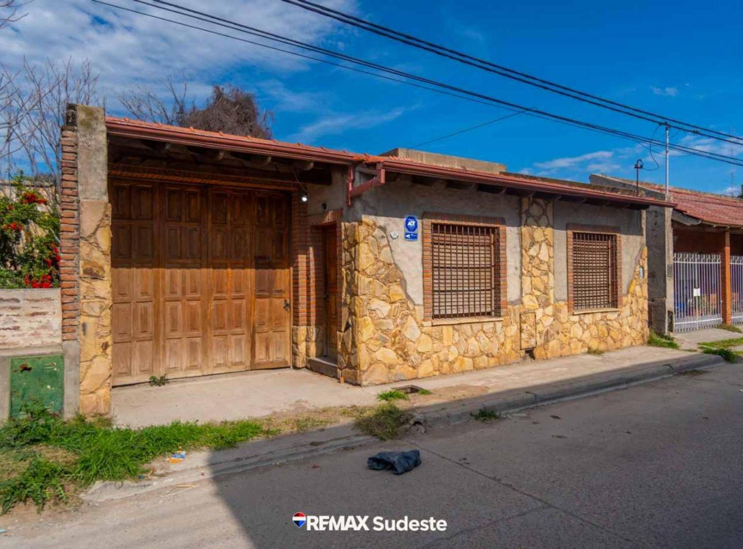Foto de VENTA CASA A REFACCIONAR O TERRENO VILLA MITRE, imagen 2