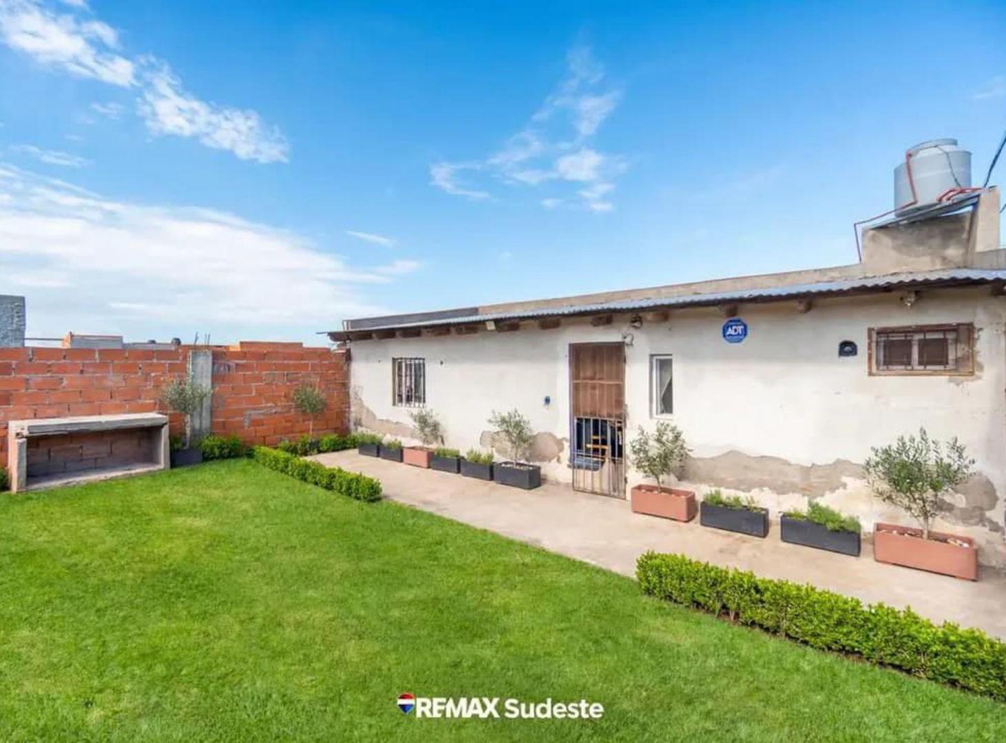 Foto de CASA EN VENTA CON LOTE, imagen 2